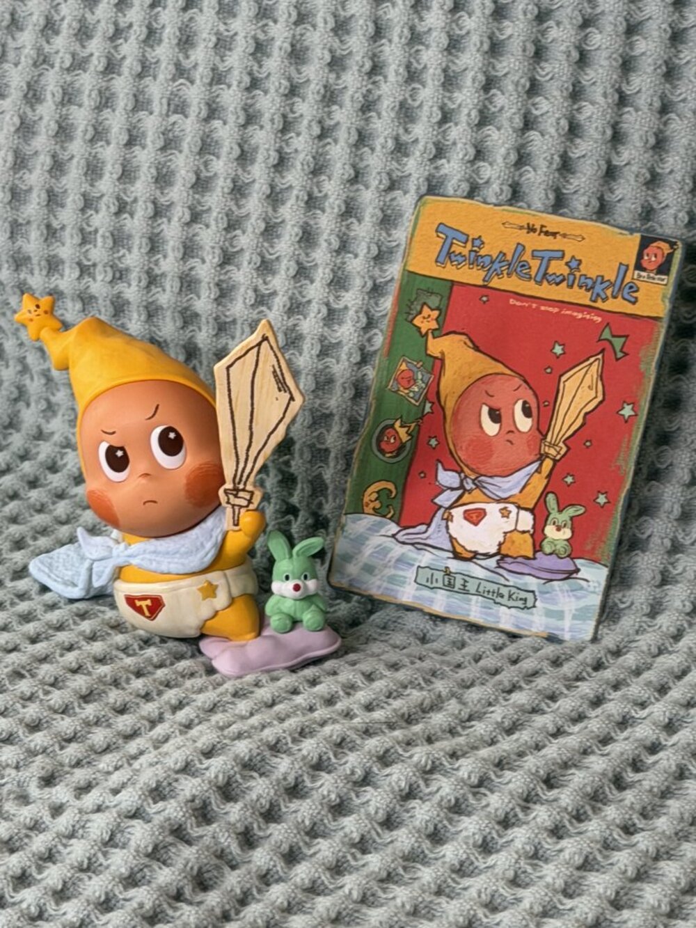 Pop Mart Twinkle Twinkle Be a Little Star Series Reach for the Stars Figure